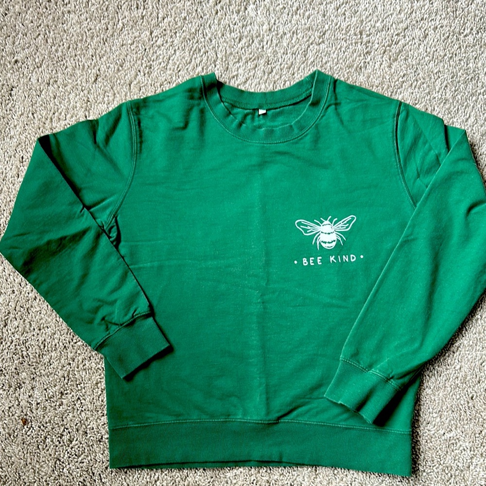 Bee Kind Emerald Green Crewneck Sweater sweatshirt with Bee Graphic size Large